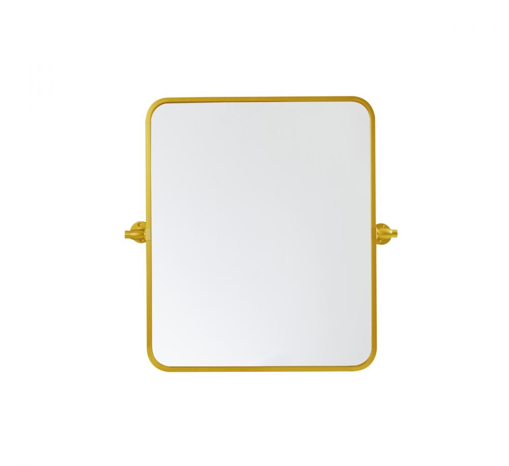 Our mirror's 8-degree pivoting angle is a game-Changer